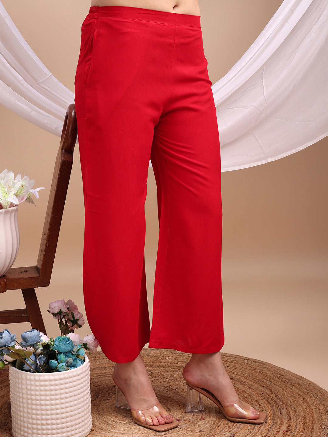 Red Queen of Hearts Embroidered kurta with Pockets Co-ords Set